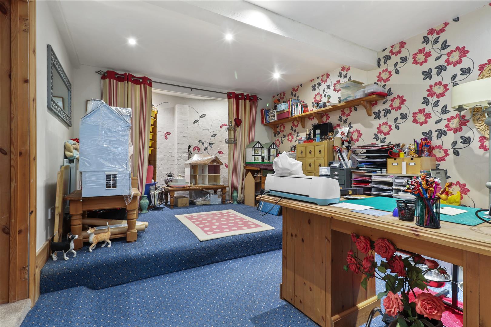 Property Details for Kings Drive Eastbourne East Sussex BN21 2PB